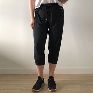 GAP Fit Athletic Cropped Jogger